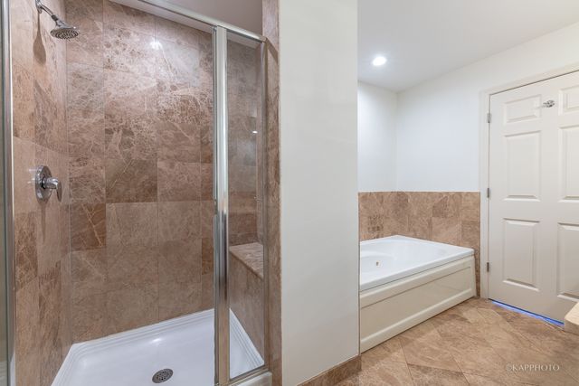 520 N Halsted Street 516, Chicago, IL 60642
