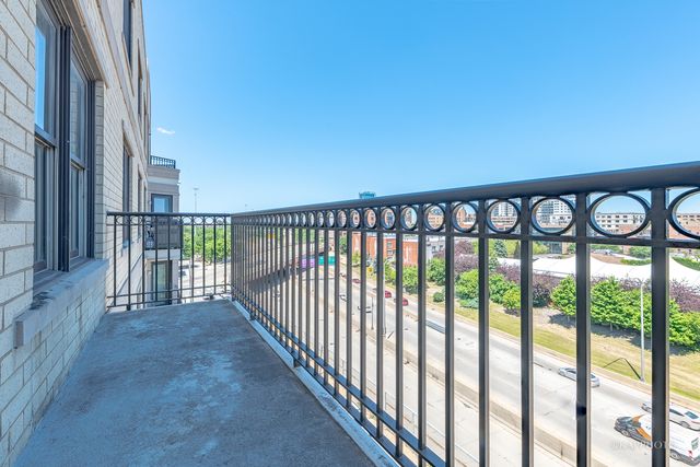 520 N Halsted Street 516, Chicago, IL 60642