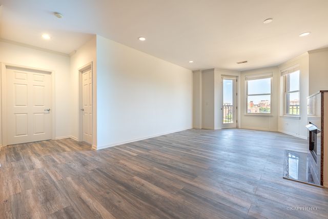 520 N Halsted Street 516, Chicago, IL 60642