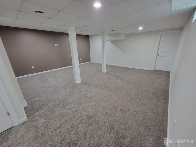 33 Market Street, Millstone, NJ 08873