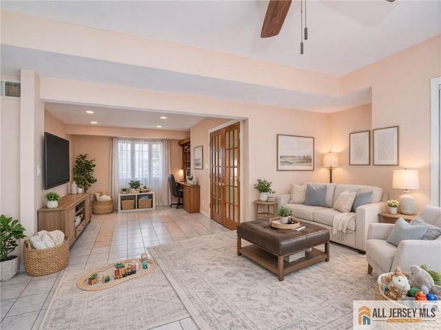 49 Ernston Road, Sayreville, NJ 08859