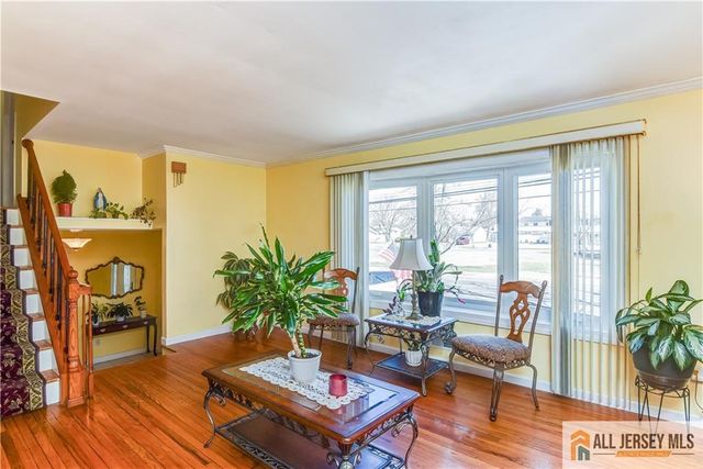 49 Ernston Road, Sayreville, NJ 08859