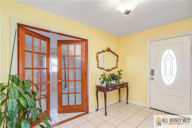 49 Ernston Road, Sayreville, NJ 08859