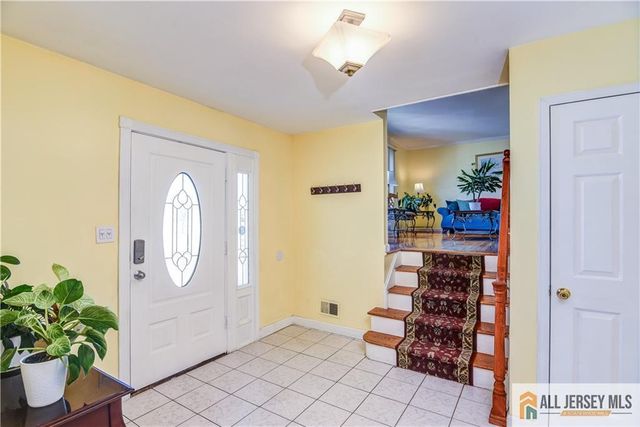 49 Ernston Road, Sayreville, NJ 08859