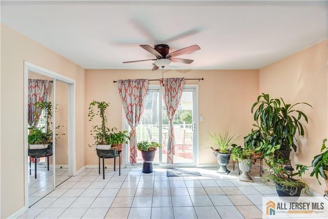 49 Ernston Road, Sayreville, NJ 08859