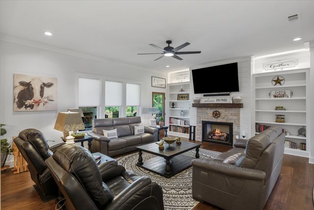 2408 Vz County Road 3104, Edgewood, TX 75117
