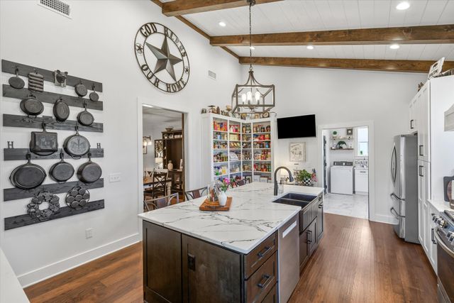 2408 Vz County Road 3104, Edgewood, TX 75117