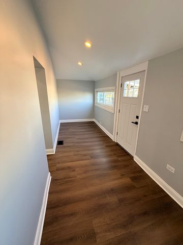 1029 N Keystone Avenue, Chicago, IL 60651