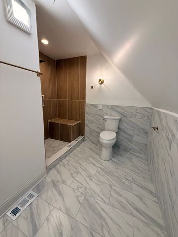 1029 N Keystone Avenue, Chicago, IL 60651