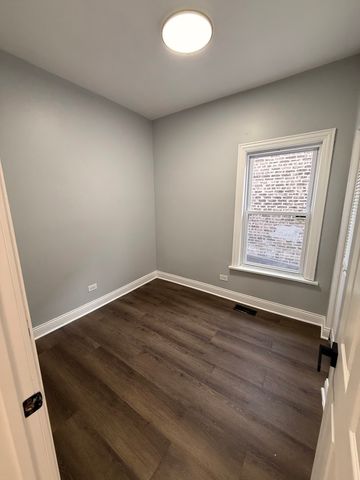 1029 N Keystone Avenue, Chicago, IL 60651