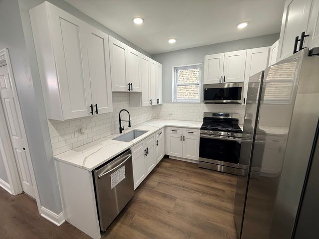 1029 N Keystone Avenue, Chicago, IL 60651