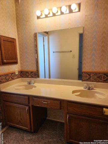 11427 Long Trail, San Antonio, TX 78245