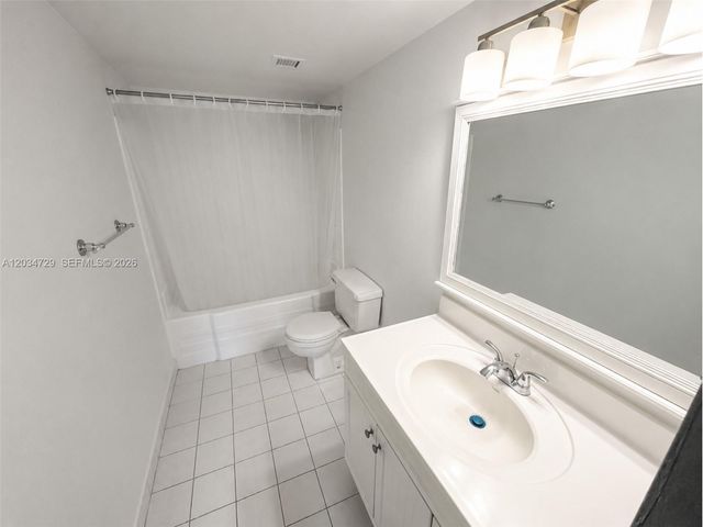 13499 Biscayne Boulevard 504, North Miami, FL 33181