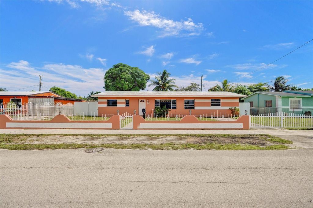 3960 NW 171st St, Miami Gardens, FL 33055
