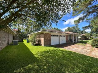 6285 Daisy Drive, Beaumont, TX 77706