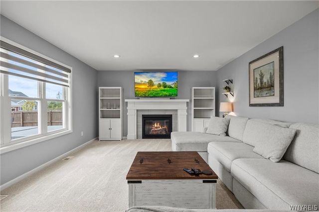 6114 Wildwood Way, Lockport Town, NY 14094