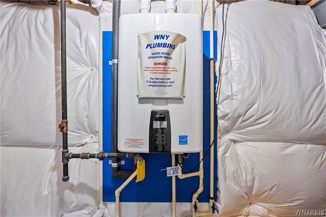 6114 Wildwood Way, Lockport Town, NY 14094