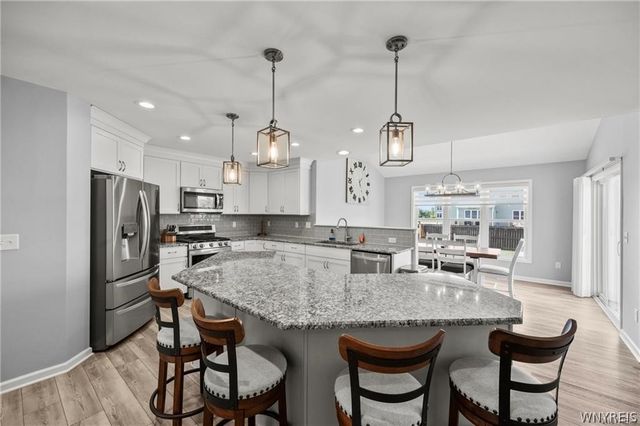 6114 Wildwood Way, Lockport Town, NY 14094