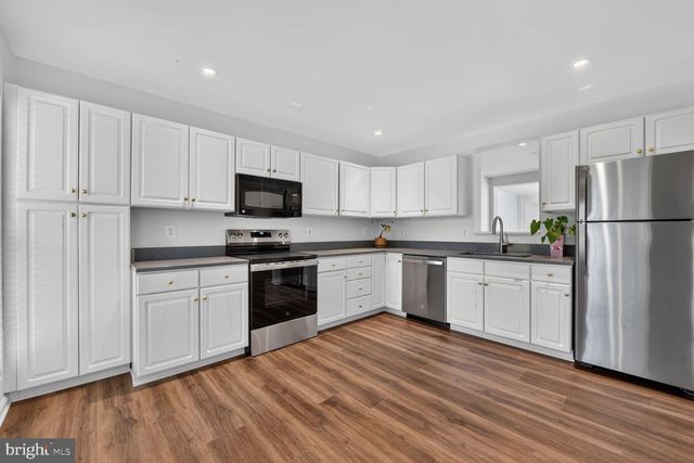 12054 EDGEMERE CIR, Reston, VA 20190