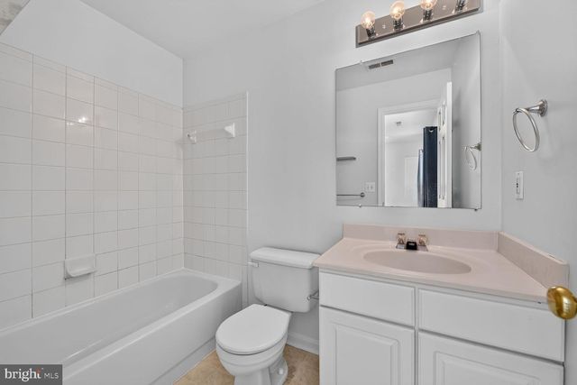 12054 EDGEMERE CIR, Reston, VA 20190
