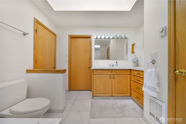 2605 S 304th Street, Federal Way, WA 98003