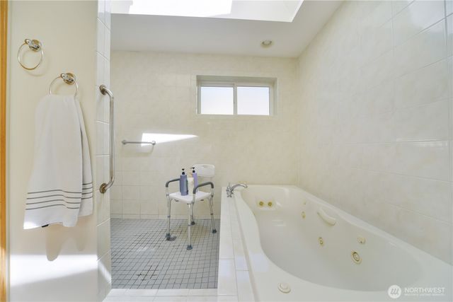 2605 S 304th Street, Federal Way, WA 98003