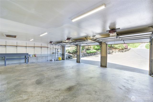 2605 S 304th Street, Federal Way, WA 98003