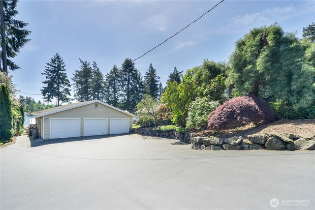 2605 S 304th Street, Federal Way, WA 98003