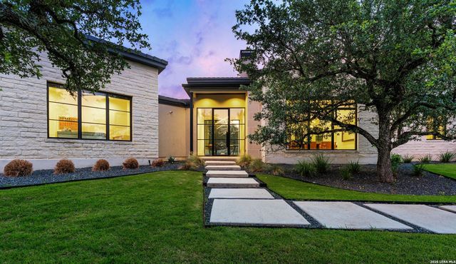 211 Clubs Dr, Boerne, TX 78006