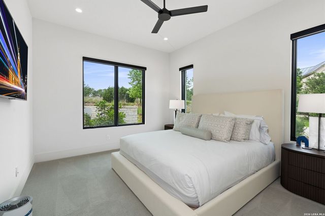 211 Clubs Dr, Boerne, TX 78006