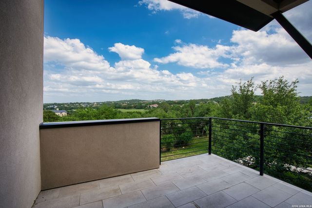 211 Clubs Dr, Boerne, TX 78006