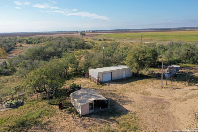 00 Fm 462 N, Hondo, TX 78861