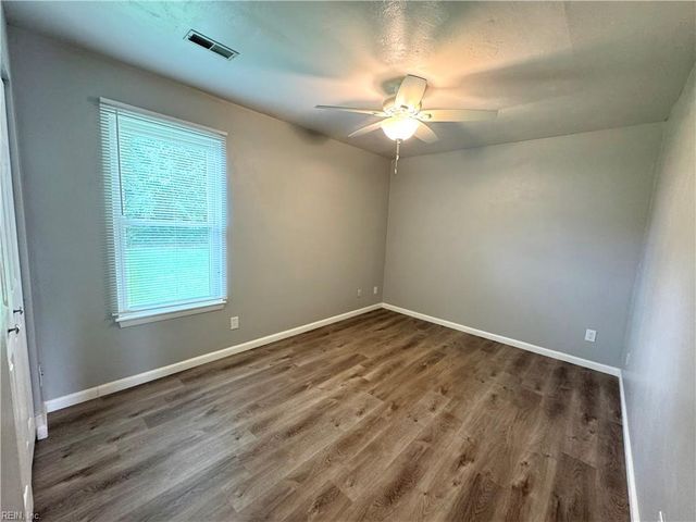 3836 Clearwood CT, Virginia Beach, VA 23453