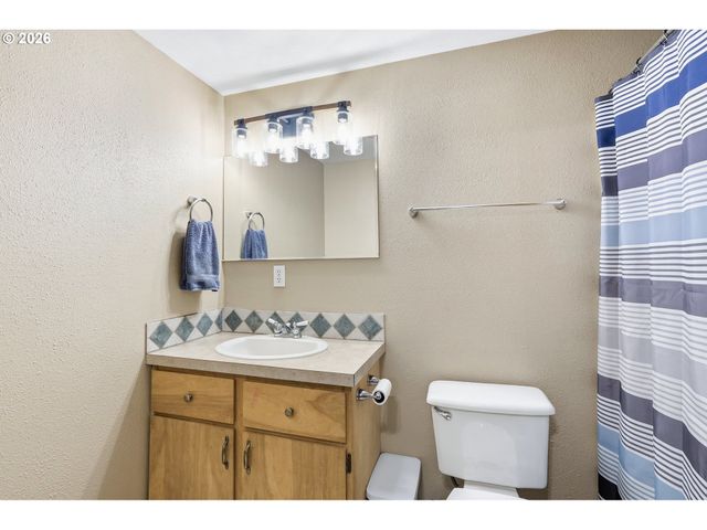 1026 PROSPECT St, Oregon City, OR 97045