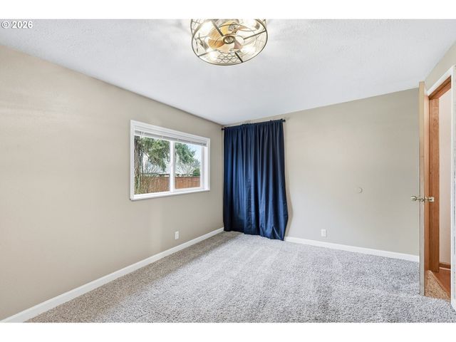 1026 PROSPECT St, Oregon City, OR 97045