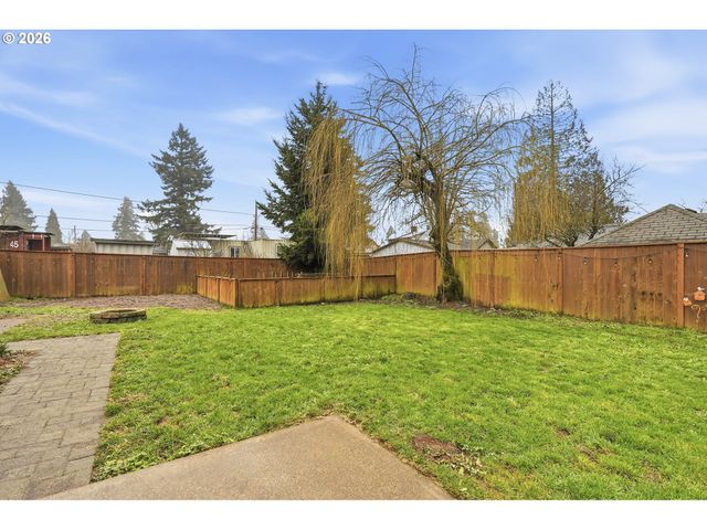 1026 PROSPECT St, Oregon City, OR 97045