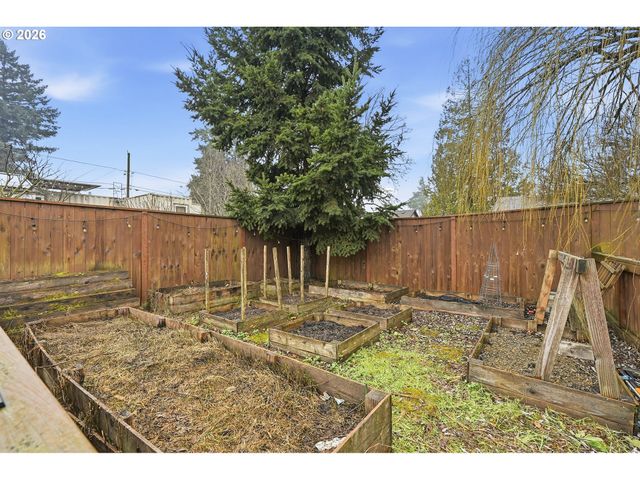 1026 PROSPECT St, Oregon City, OR 97045