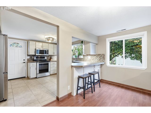 1026 PROSPECT St, Oregon City, OR 97045