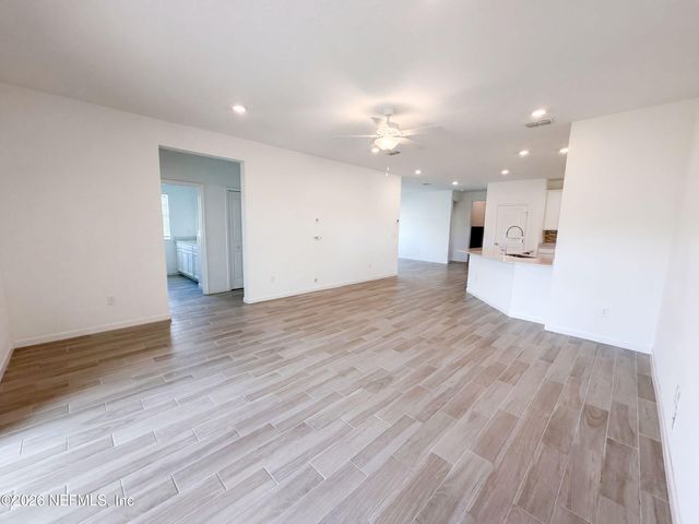 7233 CALAMINT Avenue, Jacksonville, FL 32219