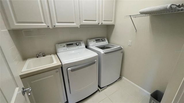 7677 BERGAMO AVENUE, Sarasota, FL 34238