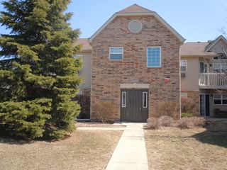 1435 Spring Brook Court 2B, Round Lake Beach, IL 60073