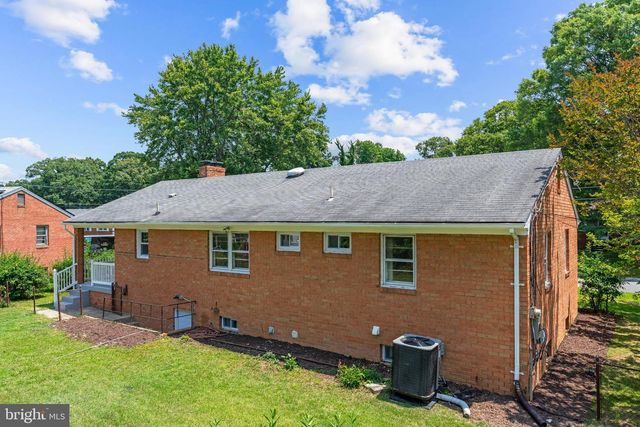 5019 LELAND DR, Oxon Hill, MD 20745