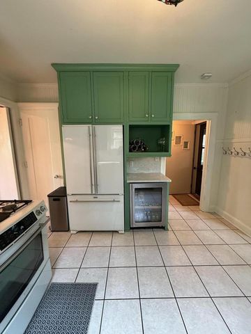 2010 Main STREET, La Crosse, WI 54601