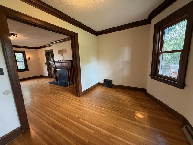 2010 Main STREET, La Crosse, WI 54601