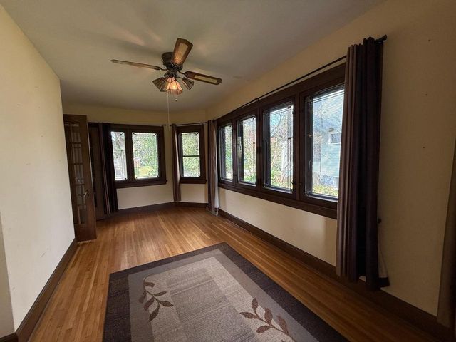 2010 Main STREET, La Crosse, WI 54601