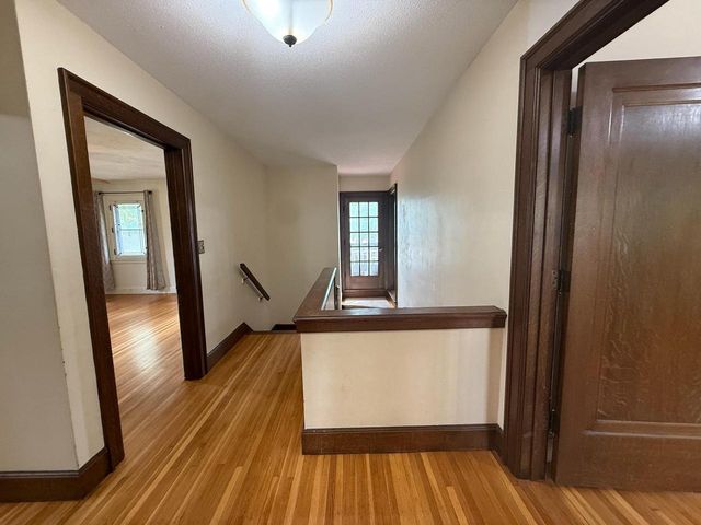 2010 Main STREET, La Crosse, WI 54601