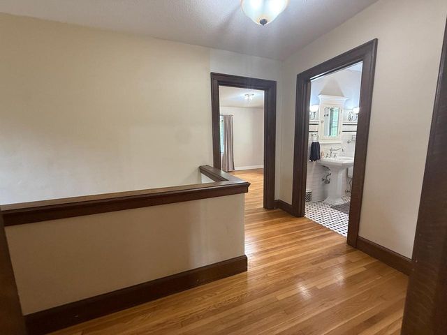 2010 Main STREET, La Crosse, WI 54601