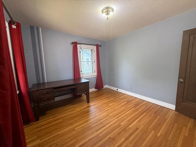 2010 Main STREET, La Crosse, WI 54601