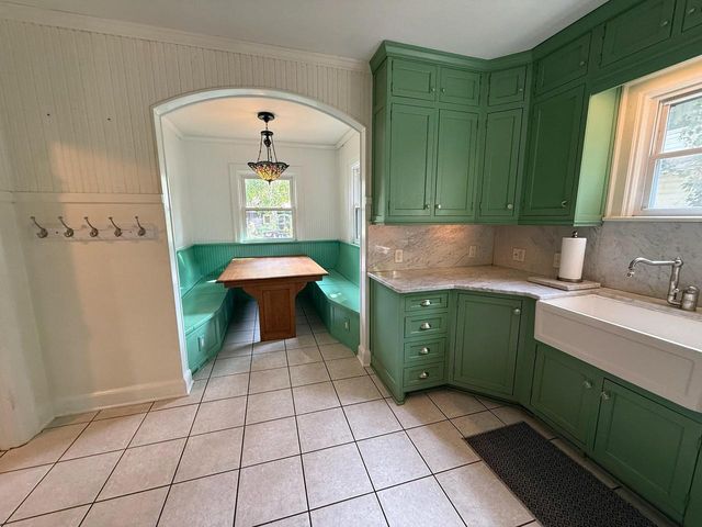 2010 Main STREET, La Crosse, WI 54601