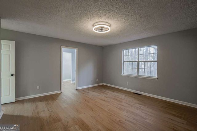 2060 Bedford Court, Lithonia, GA 30058